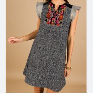 BUNGALOW 123 Erin Embroidery Dress Large